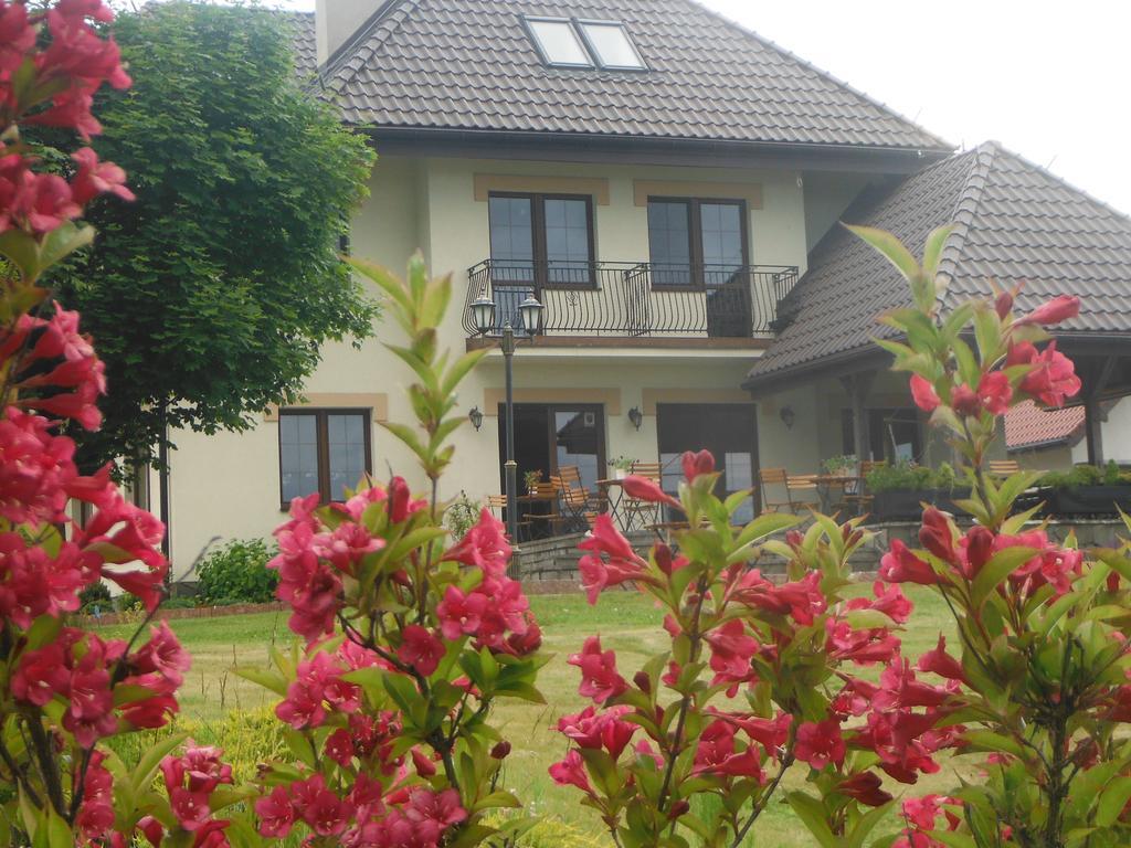 Willa Dabrowa Dąbrówno Buitenkant foto